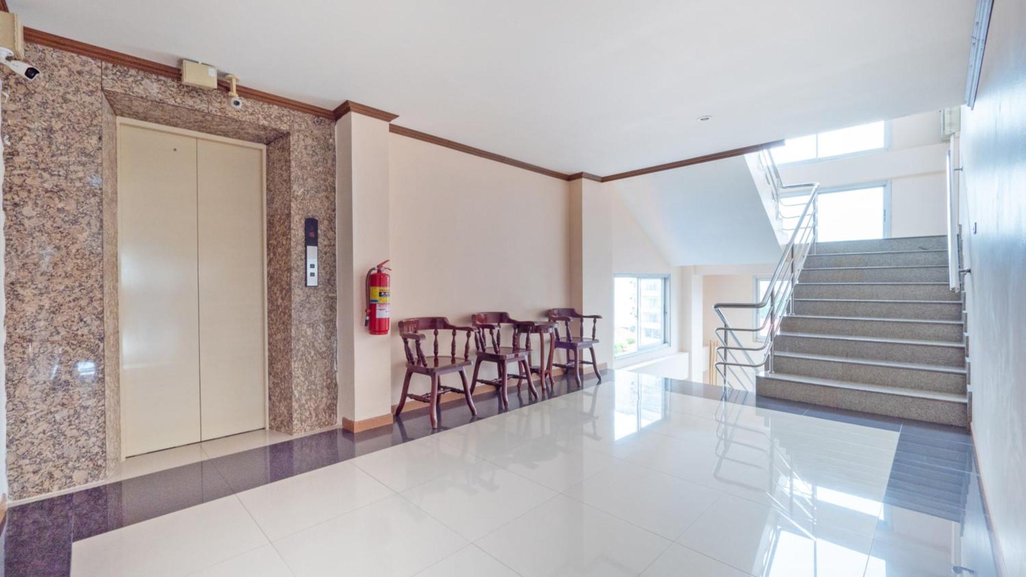 Scn City Hotel Rayong Ban Chang  Bagian luar foto